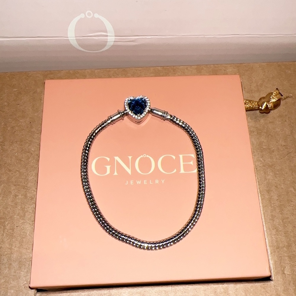 Gonce heart bracelet